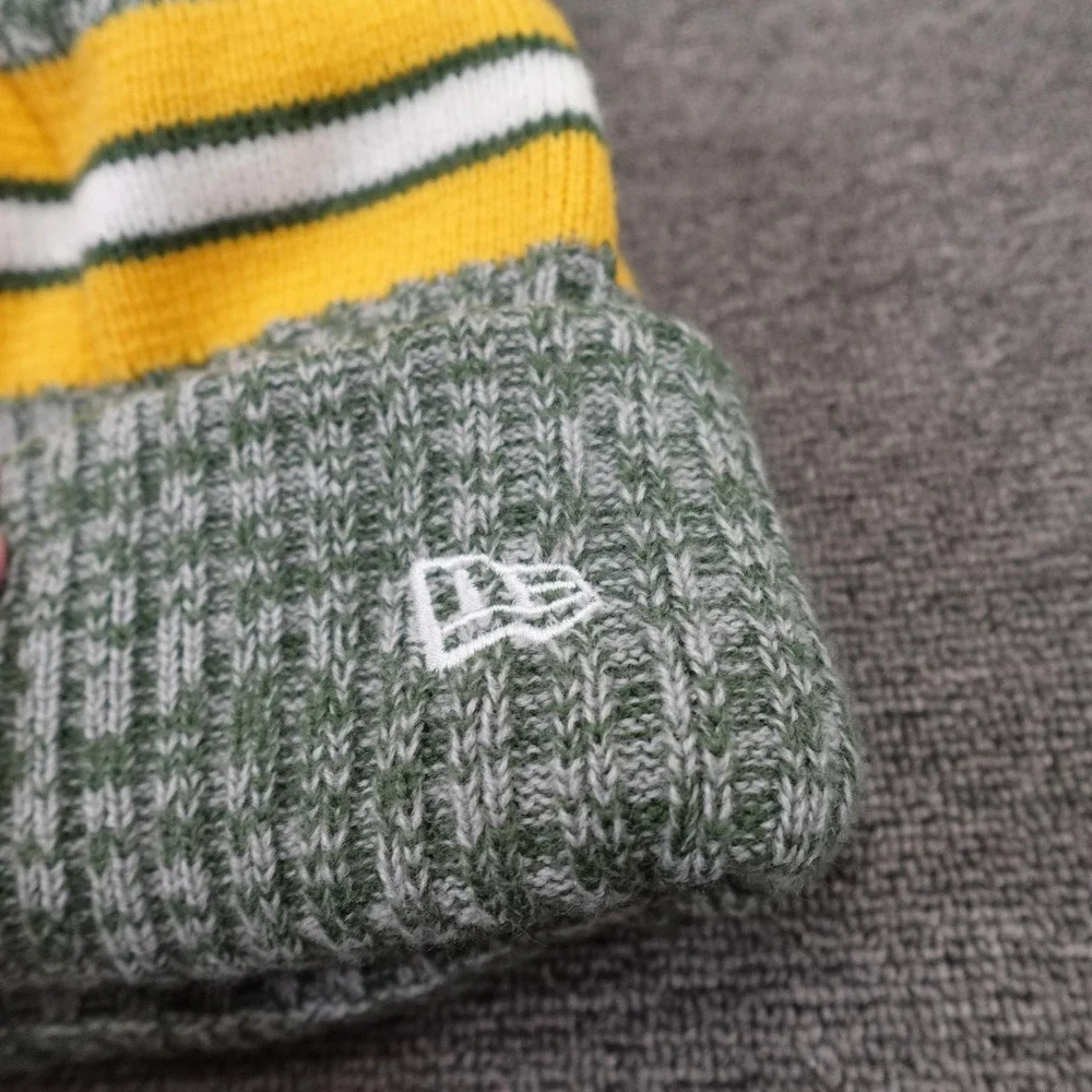 Green‎ Bay Packers Hat Beanie Mens One Size Green NFL Football Pom Knit New Era